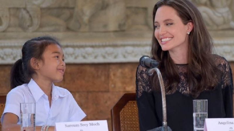 Angelina Jolie denies 'cruel' Cambodia c